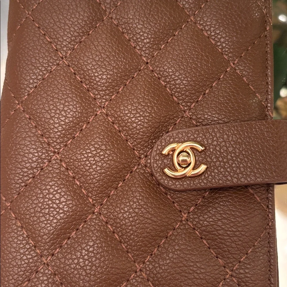 Chanel VIP Passport Wallet - Picture 2 of 5